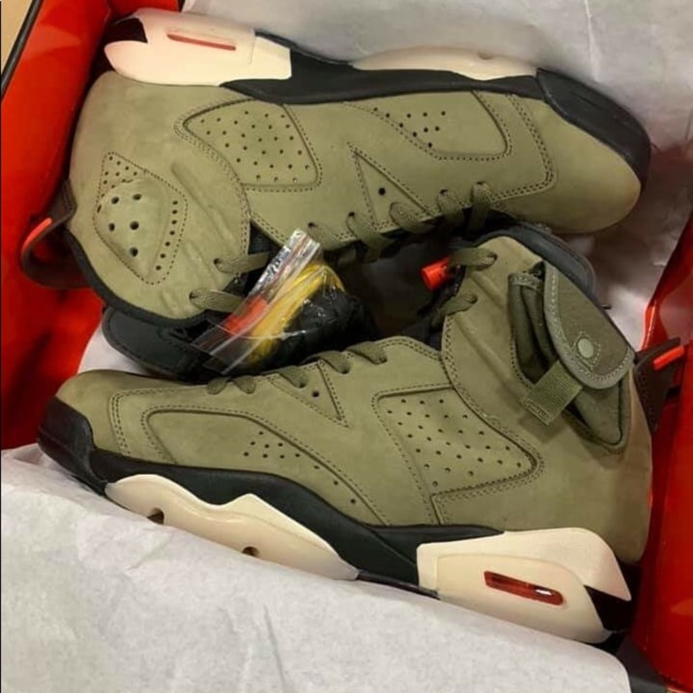 Travis Scott’s Size 13